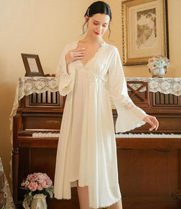 Vintage Robe, Peignoir set, Nightgown Set, Princess Robe, 2 Pc romantic Bride Robe, C35YN