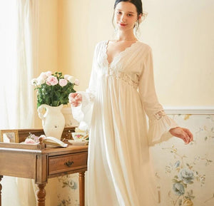 Vintage Robe, Peignoir set, Nightgown Set, Princess Robe, 2 Pc romantic Bride Robe, C35YN