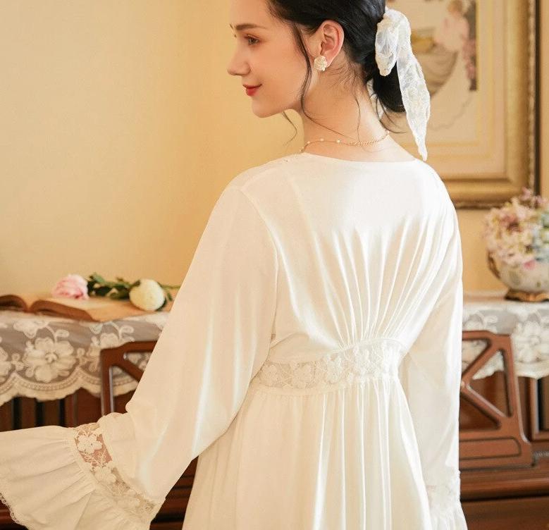 Vintage Robe, Peignoir set, Nightgown Set, Princess Robe, 2 Pc romantic Bride Robe, C35YN